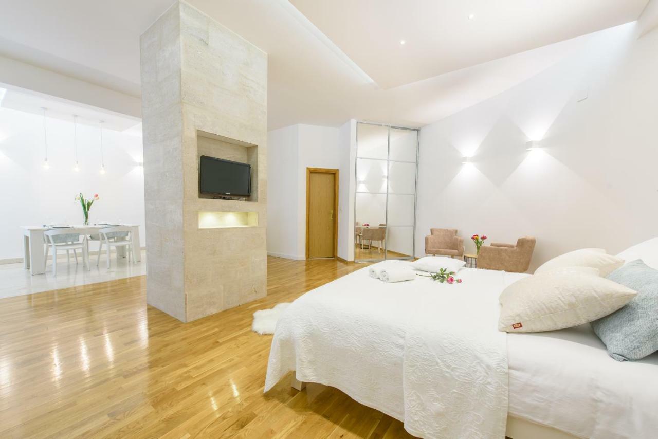 Deluxe Beach Apartments Renata Σπλιτ Εξωτερικό φωτογραφία